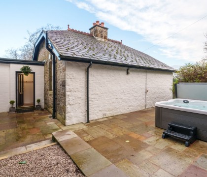 Woodfield Lodge, Brookhouse - Hot Tub