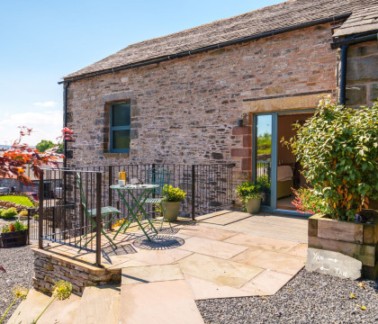 Tan Apartment, Shap
