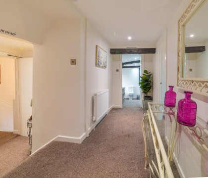 Library View Apartment - Kendal