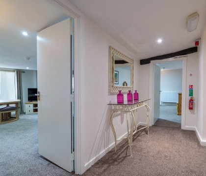 Library View Apartment - Kendal